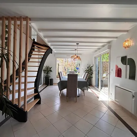 Maison Blanche Villa *