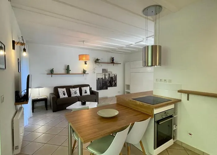 Maison Blanche לנטון