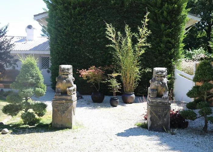 Maison Blanche Villa *